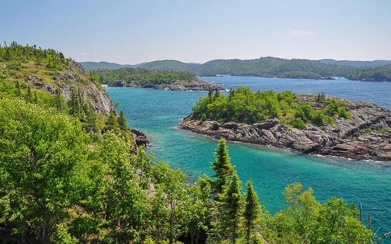 15 hồ nước đẹp đến khó tin ở Canada
