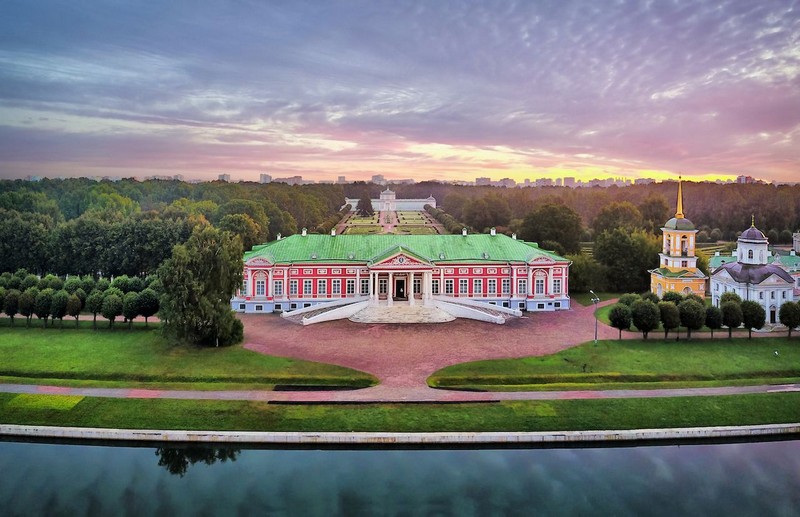7 cung điện ở Moscow thanh bình như bước ra từ truyện cổ tích