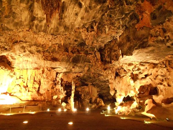 Hệ thống hang động Cango - Nam Phi