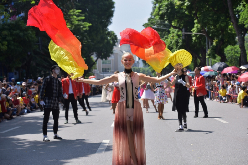 Sôi động Carnival đường phố Hà Nội 2019