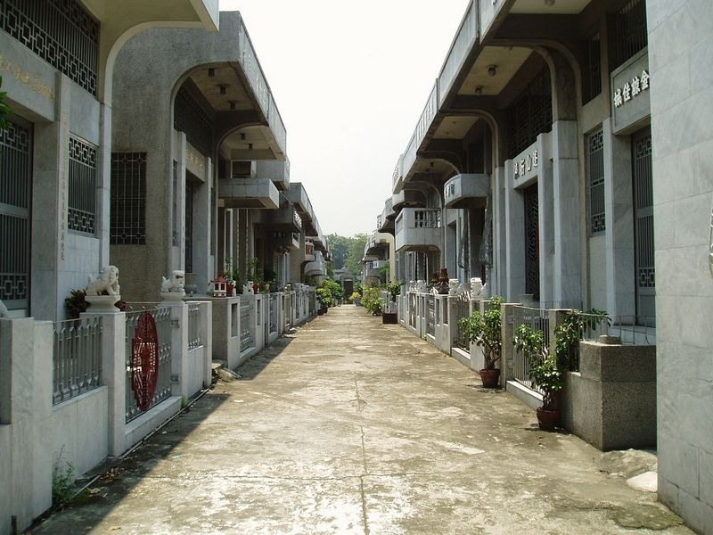 Nghĩa trang được xây dựng từ thế kỉ XIX bởi cộng đồng người Hoa 