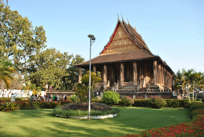 Chùa Phra Keo một thế giới nghệ thuật với những nét kiến trúc điêu khắc, chạm trổ vô cùng độc đáo