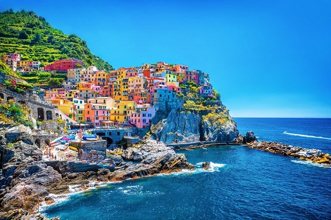 Những ngôi nhà đầy màu sắc của Cinque Terre lấp lánh