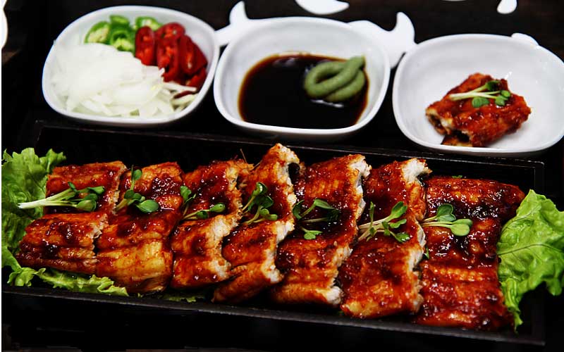 Jang Eo Gui hay còn gọi là lươn nướng là món ăn khá phổ biến ở quốc gia xinh đẹp Hàn Quốc