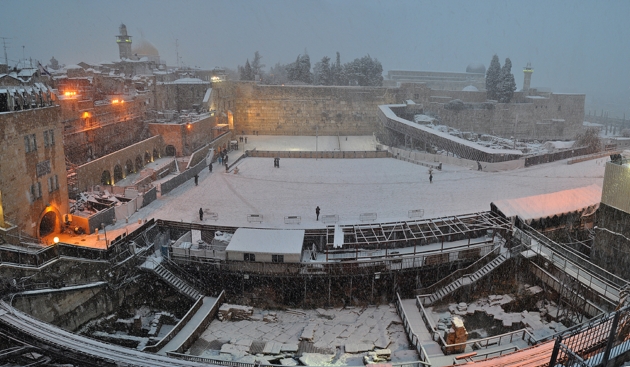 Dạo chơi ở th&aacute;nh địa linh thi&ecirc;ng nhất Jerusalem