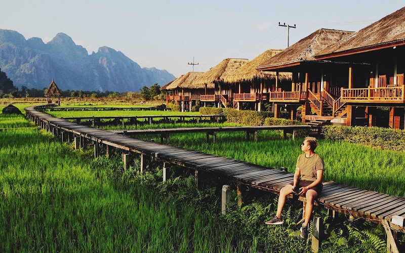 Thị trấn Vang Vieng khung cảnh lãng mạn nên thơ  