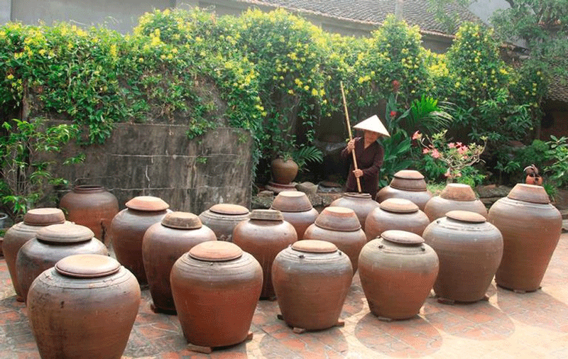 Nghề làm tương ở làng cổ Đường Lâm