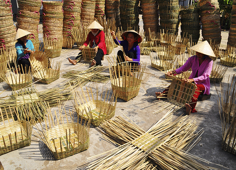 Nhộn nhịp ở làng nghề đan lát Phước Tuy