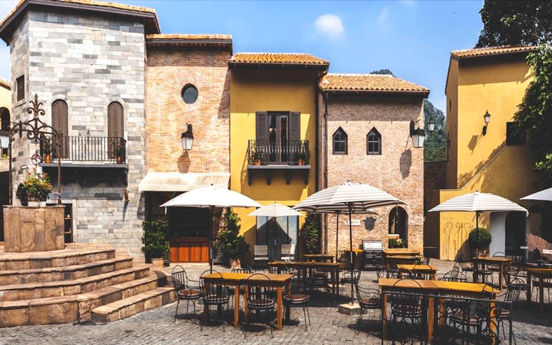 Những quá cafe ở làng Primo Piazza được thiết kế theo phong cách vintage