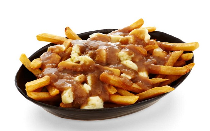 Poutine là món ăn có từ lâu đời và mang đậm dấu ấn Pháp trong nền ẩm thực của Canada.