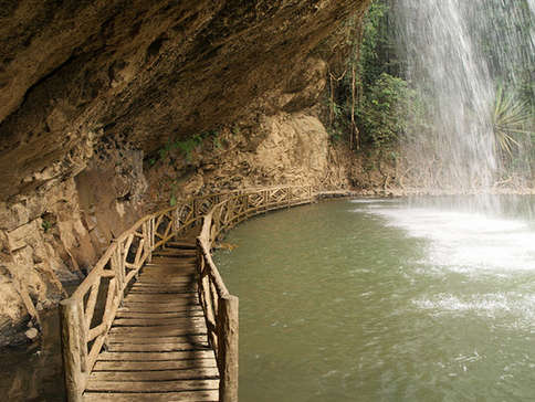 Sững sờ vẻ đẹp d&ograve;ng th&aacute;c Prenn L&acirc;m Đồng