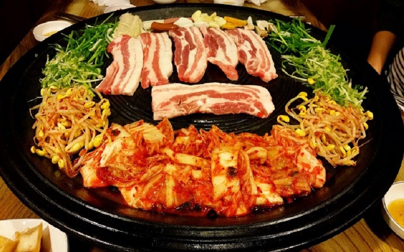 Samgyeopsal được coi là “quốc hồn quốc túy”, là đại diện tiêu biểu nhất cho các món nướng tại Hàn