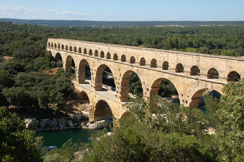 Thanh-pho-nimes