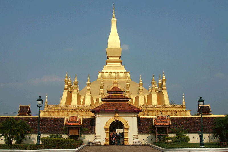 Thủ đô Viêng Chăn bình yên với hàng trăm ngôi chùa nổi tiếng