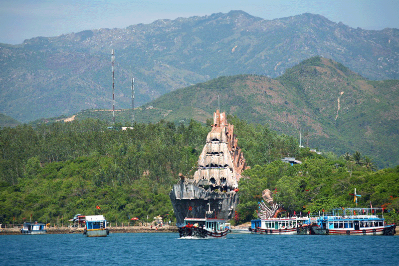 Thủy Cung Trí Nguyên là điểm nhấn du lịch của Nha Trang