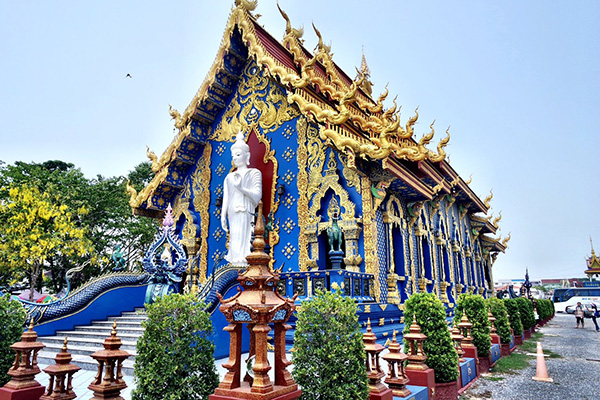 Chùa Xanh (Wat Rong Seua Ten)