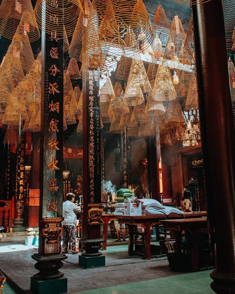 Mọi vật liệu xây dựng nên ngôi chùa này đều nhập từ Trung Quốc
