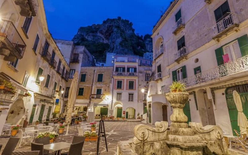 Atrani - một thị trấn chưa được khám phá trên bờ biển Amalfi, Ý