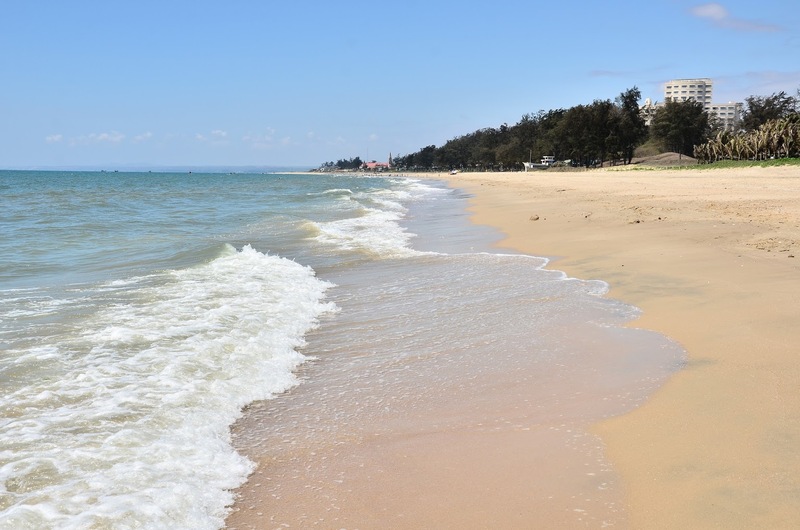 Bãi biển Thương Chánh được mệnh danh là bãi biển thanh bình nhất của Bình Thuận