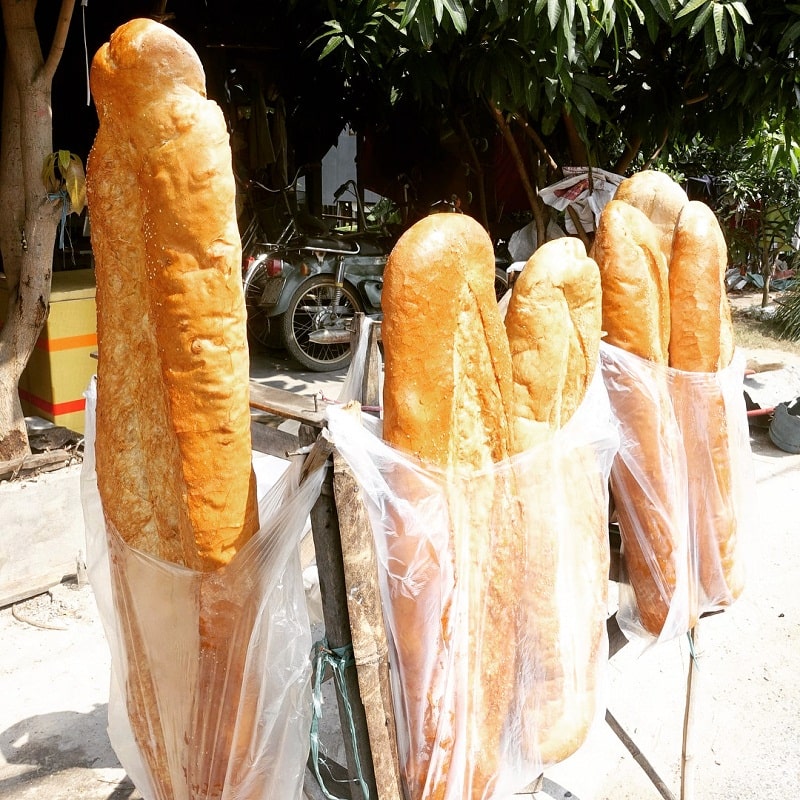 Bánh mì An Giang với kích thước khổng lồ