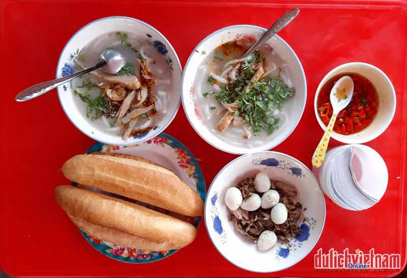 Bạn đã biết Đà Nẵng có quán “bánh canh chờ” giá chỉ 8.000 đồng chưa?