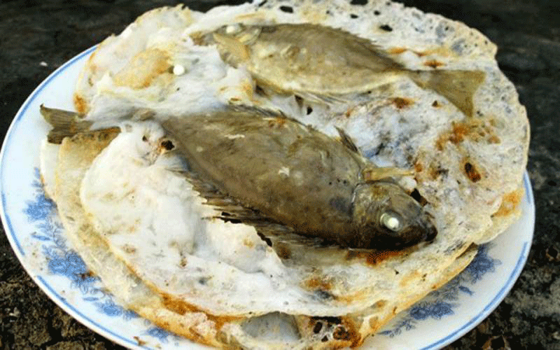 Bánh khoái cá kình- Lạ và ngon đặc sản ở đầm Chuồn Huế