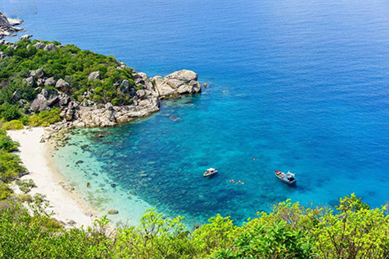 Cam Ranh sở hữu một trong những bãi biển đẹp nhất Việt Nam