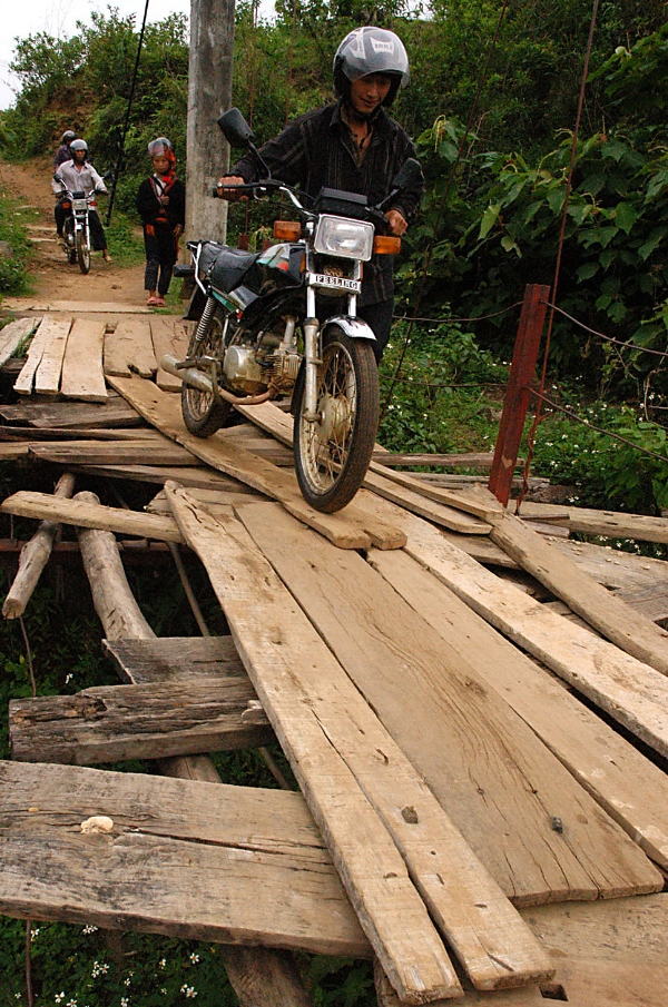 Những chiếc cầu treo đáng sợ nhất Việt Nam7