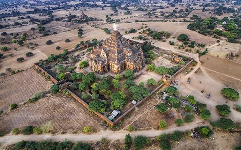 Dhammayangyi là ngôi đền lớn nhất ở Bagan nhưng không có nóc