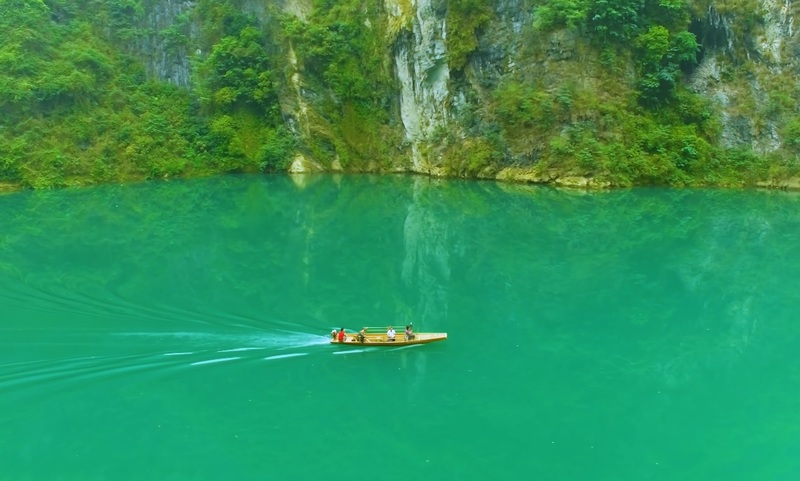  Sông Nho Quế trong xanh, thơ mộng