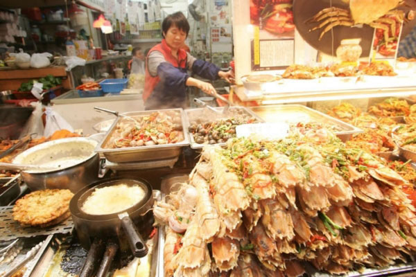 Náo nhiệt ẩm thực vỉa hè Hồng Kông