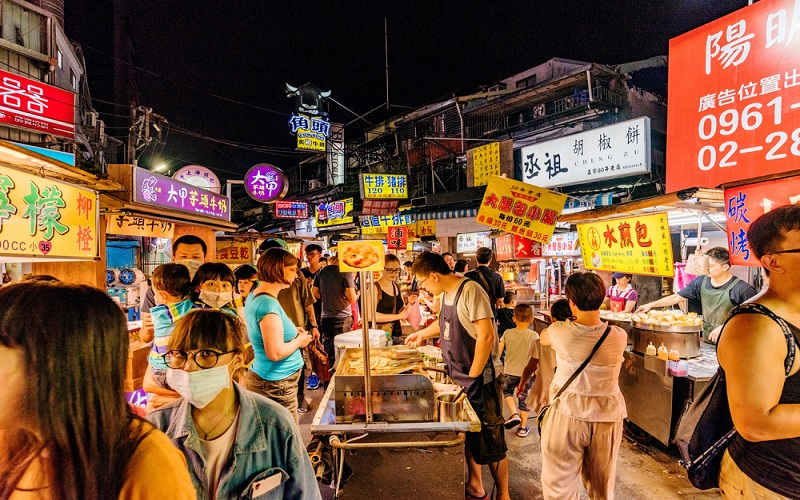 Chợ đêm là một địa điểm nhất định không được bỏ qua