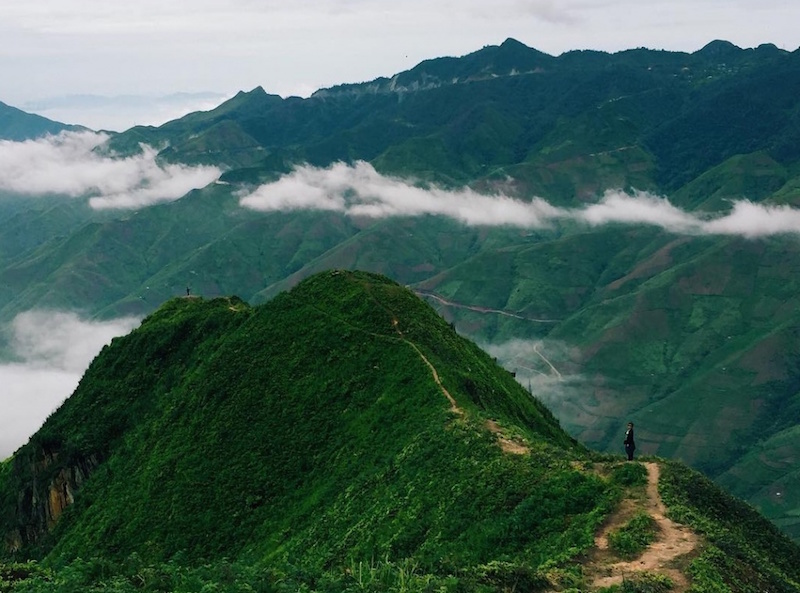 Núi sống lưng khủng long