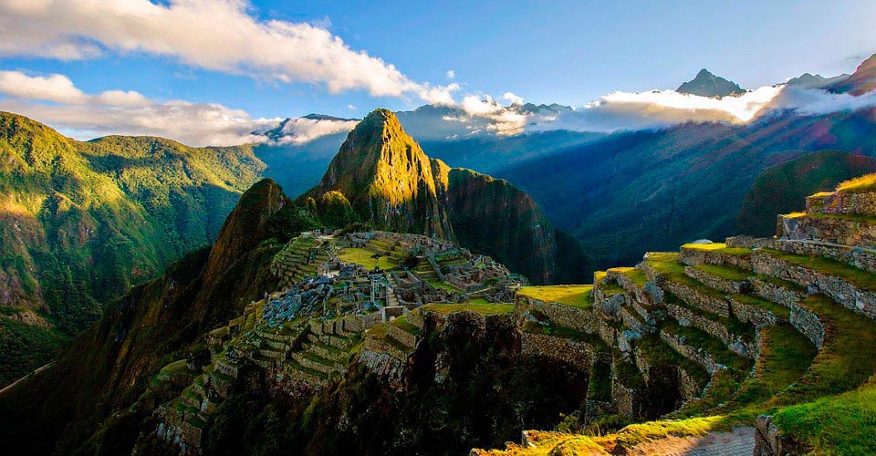 Lạc vào thế giới cổ đại với 7 tàn tích cổ tại Peru