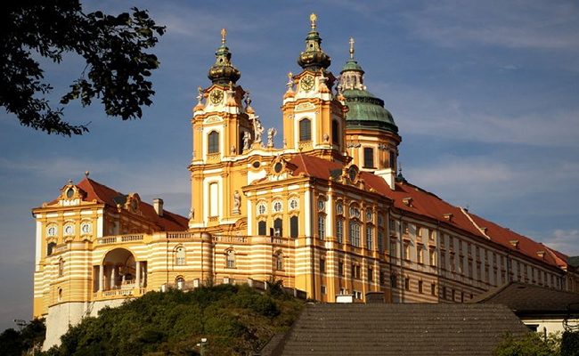 Tu viện Melk Abbey