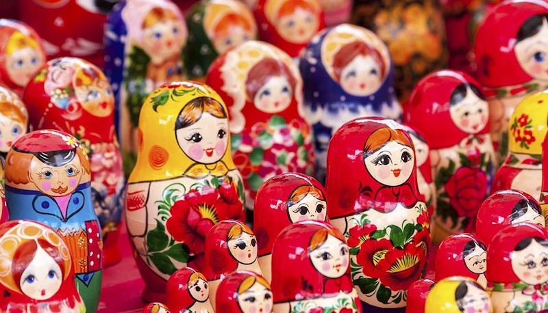 Những bé búp bê Nga xinh xắn đang chờ đón bạn