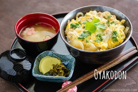Oyakodon là một món ăn đầy ý nghĩa nhân văn của Nhật Bản