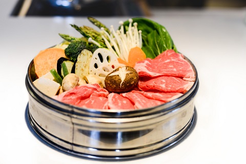 Shabu shabu có thành phần nguyên liệu giống sukiyaki
