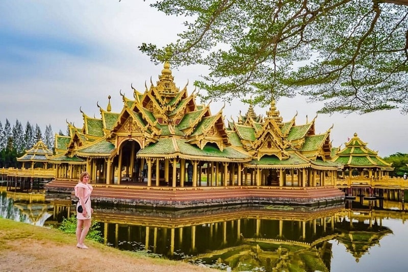 Những kiến trúc thuộc thời kỳ Sukhothai và đế chế Khmer được tái hiện ở phía Bắc Ancient City