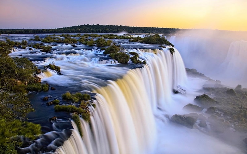 Vẻ đẹp hùng vĩ của thác Iguazú