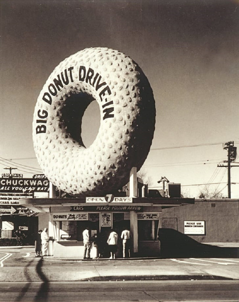 The Big Donut – một trong những kiến trúc độc đáo còn sót lại
