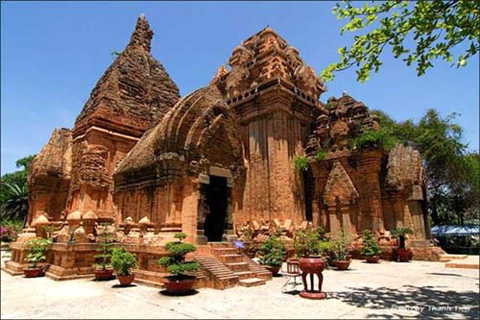 8 điểm tham quan tuyệt đẹp ở Nha Trang