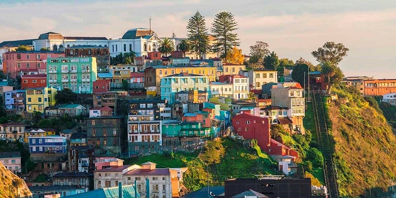 Valparaíso nổi tiếng với những ngôi nhà rực rỡ màu sắc