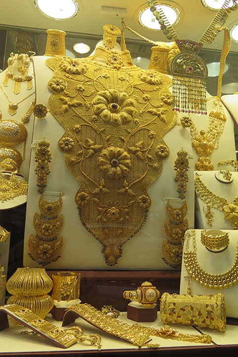 Chợ bán vàng theo cân ở Dubai