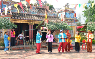 Lễ hội đình làng Túy Loan