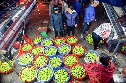 Chợ Long Biên