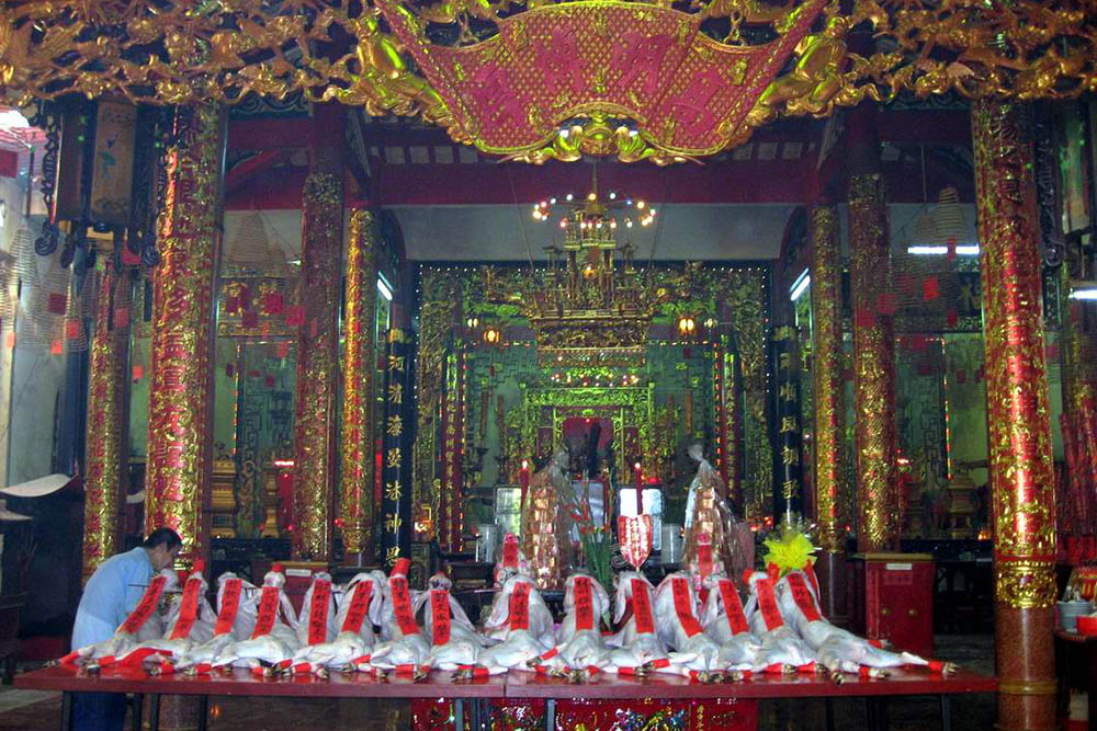 Lễ hội chùa bà Thiên Hậu