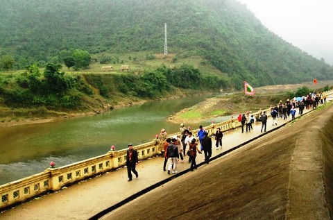 Hồ Cửa Đạt