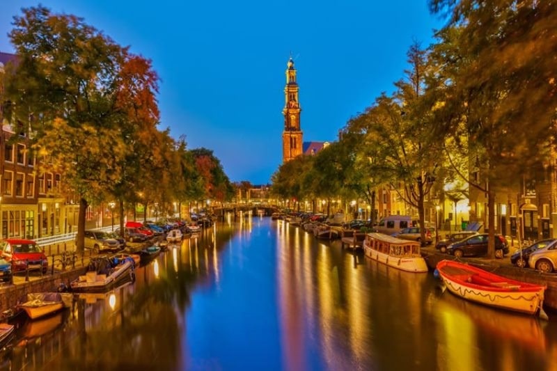 Vẻ đẹp kênh đào Amsterdam về đêm