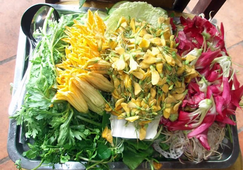 Những loại hoa rực rỡ - nguyên liệu cho món ăn ở miền Tây